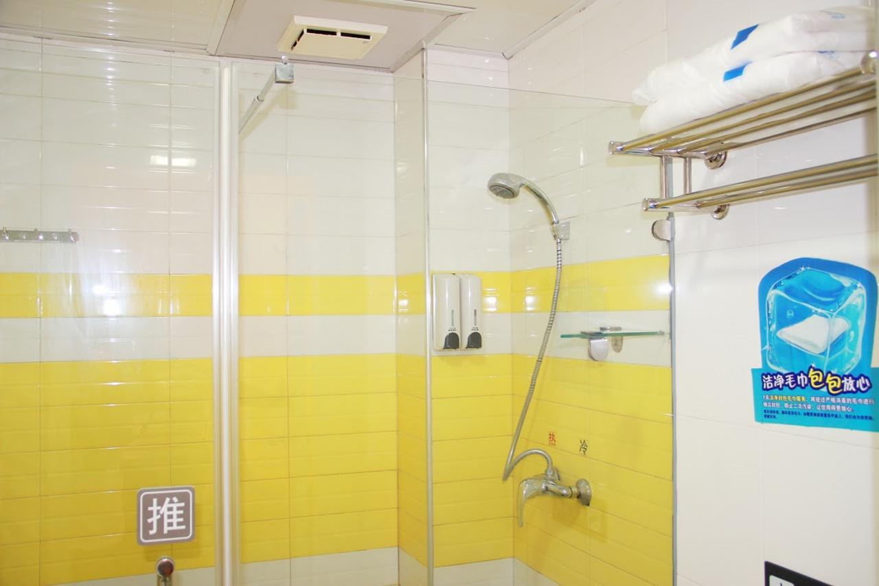 7Days Inn Yunfu Luoding Central Esterno foto