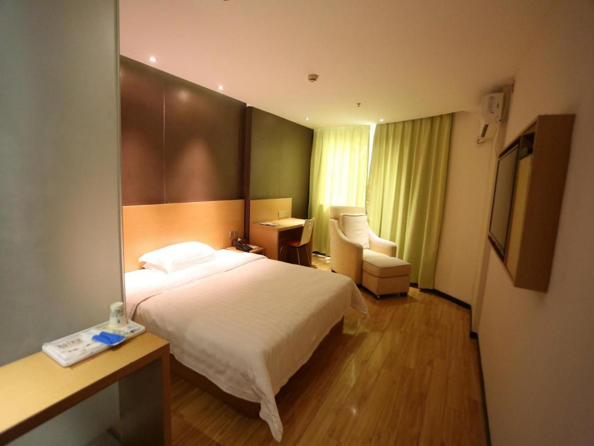 7Days Inn Yunfu Luoding Central Esterno foto